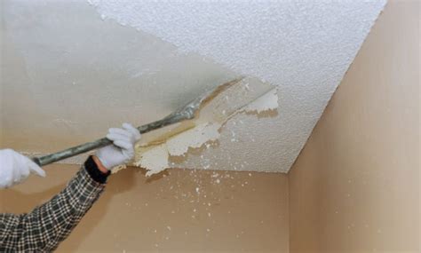 damp patch on ceiling, but no leak|What causes damp patches on ceilings 